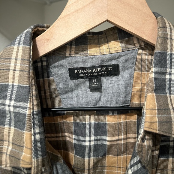 Men’s Banana Republic button down - Picture 2 of 4